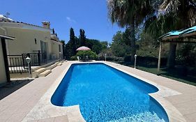 4 Bedroom Bungalow - Huge Outdoor ! Private Pool !